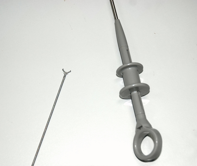 工業內窺鏡由于它的特殊尺寸設計，可以讓我們不破壞被檢測物體的表面簡便、準確地觀察物體內部表面結構或工作狀態。